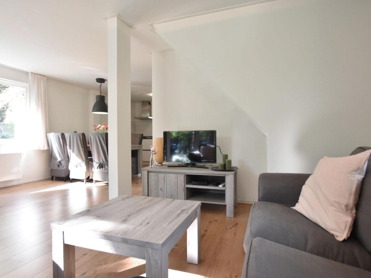 Chalet Oosterduinen By Interhome